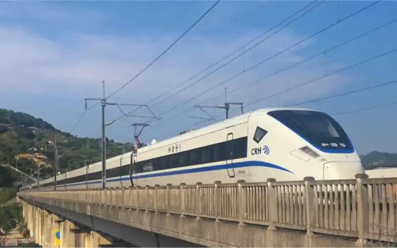 d388(东莞南—上海虹桥)车型crh1e(老款)(担当:上局上海段)