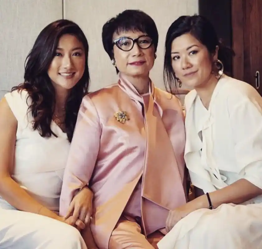 原创一众老戏骨重温邓光荣遗作妻子分享拍戏趣事89岁胡枫憔悴现身