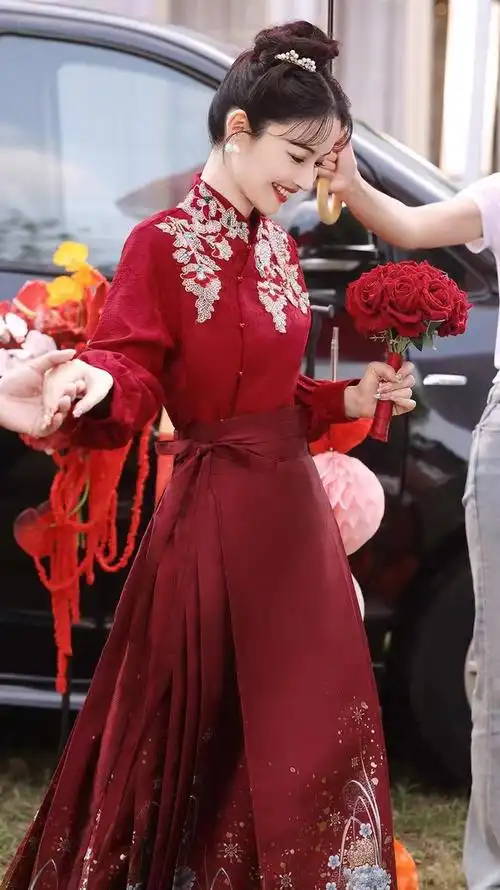 马面裙敬酒服新娘结婚回门红色新中式订婚礼服女国风汉服冬季长袖