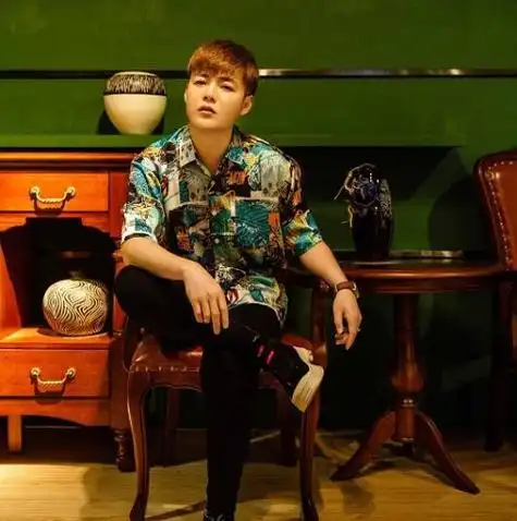 由杨小壮作词作曲演唱的一首歌,这首歌目前在抖音和快手等各大短视频