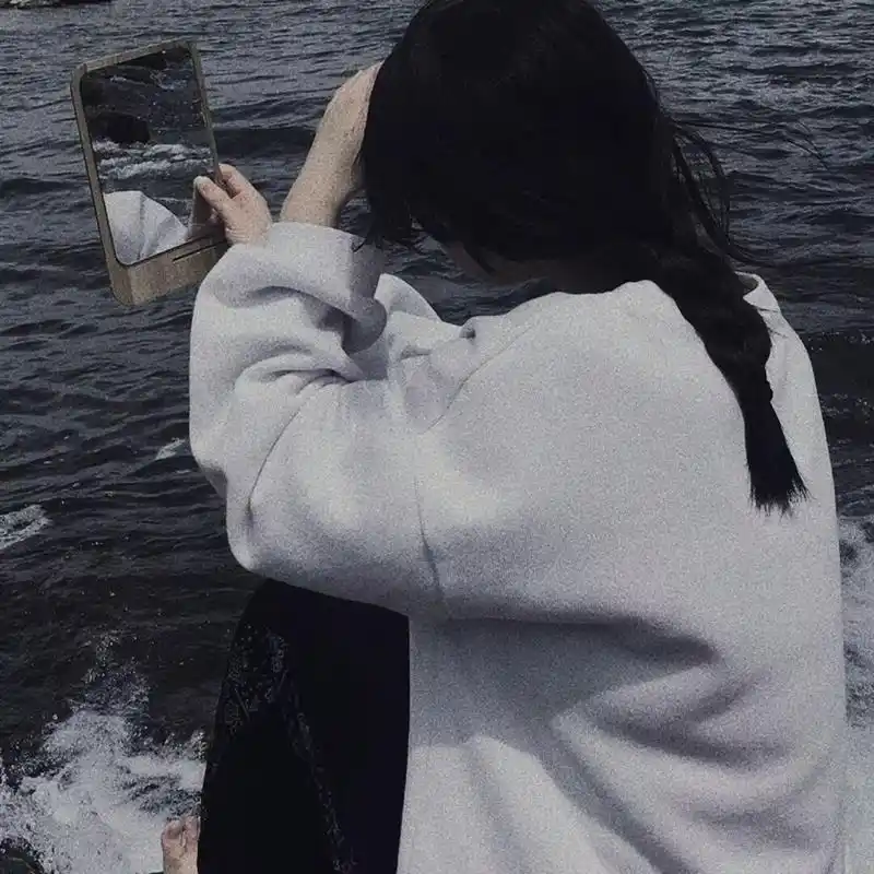 伤感微丧女生头像