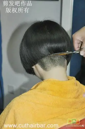 医大女生来剪波波头-剪发吧80#(23)