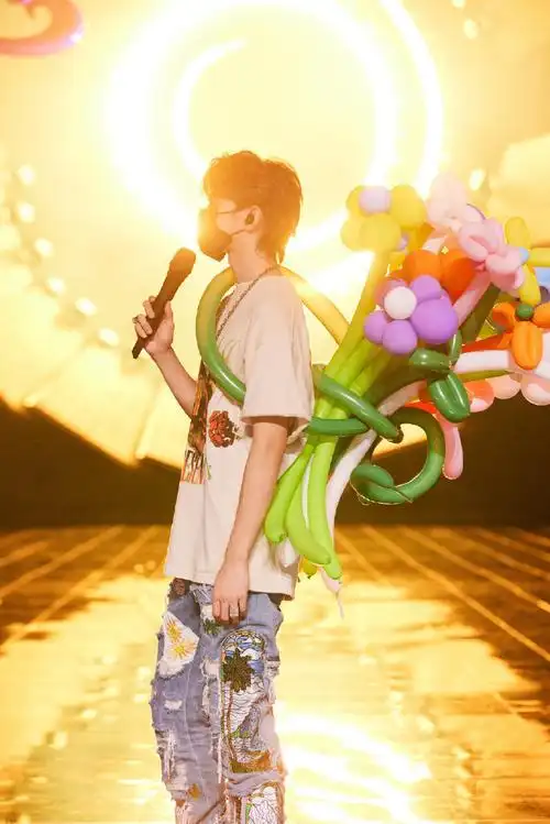 蔡徐坤的旧时光##蔡徐坤新歌蒙着眼##蔡徐坤感受她官方舞台##浙江