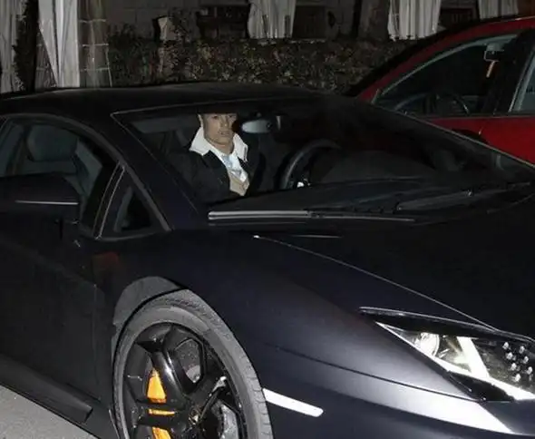 【图】c罗座驾大盘点 男神特别癖好尽显壕气_体育明星_明星-超级明星