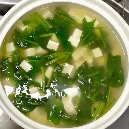 菠菜豆腐汤番茄炒鸡蛋