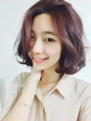 女生头发多又厚烫什么发型好看 遇到头发又厚又蓬松该怎么办好