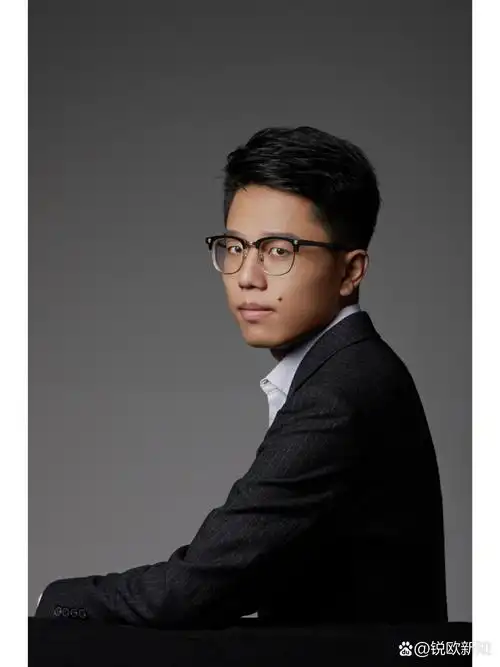 沉稳,成熟的男士商务形象照 成功男士 不需要过度的修饰和磨皮 他们