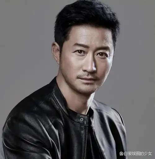 现实版"白眼狼",成名后反咬吴京一口,如今遭报应大快人心