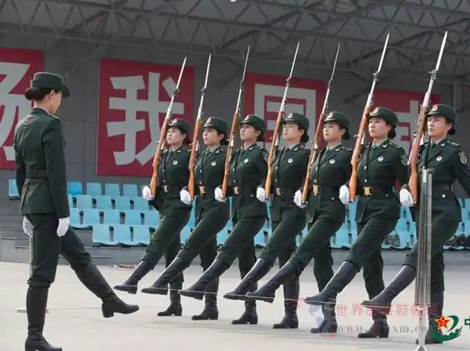 首批仪仗女兵军靴系金猴造成军鞋第一品牌