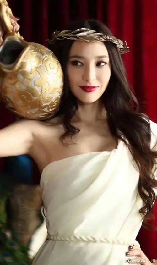 曝 为讨婆婆欢心,在婆婆的酒店花9亿打造了两条巨龙,现已完工