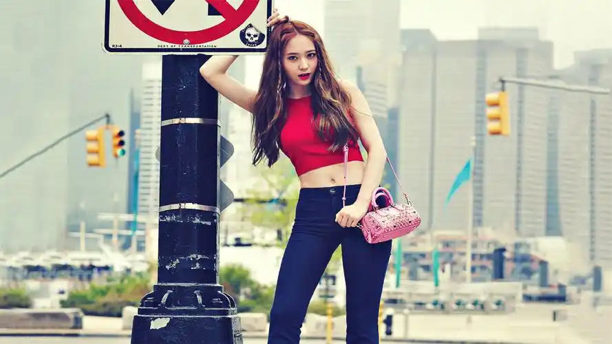 韩国美女郑秀晶高清桌面壁纸