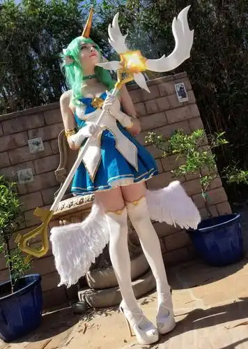 女装大佬sneaky又出新作:星之守护者索拉卡