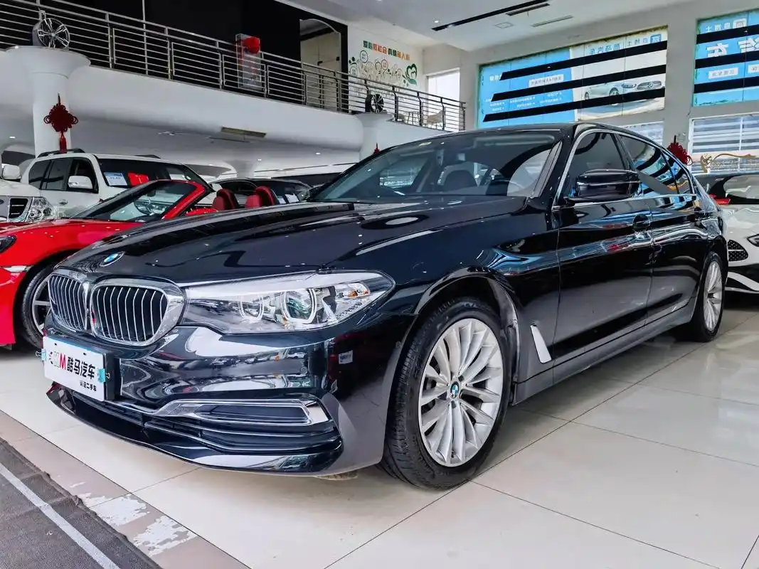 宝马5系 2020款 525li 豪华.20款 宝马5系 5 - 抖音