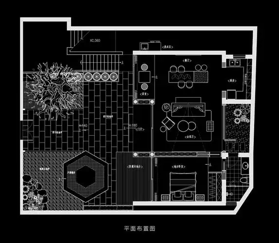 拆掉老旧的木门,重新规划大堂区域,把传统中式老房改造成偏日式的