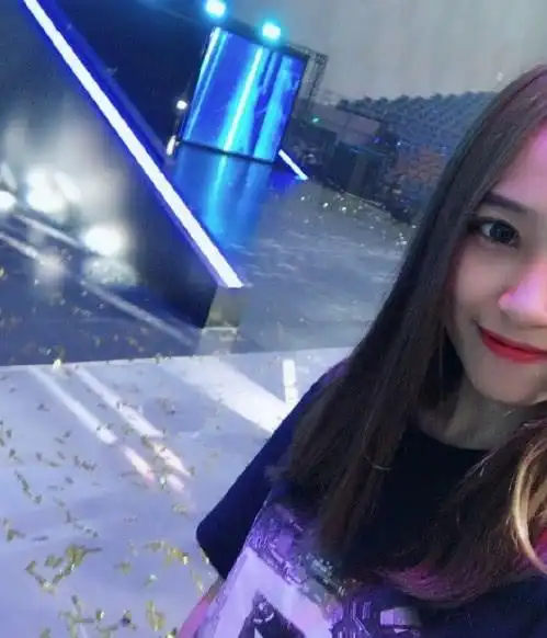 lpl美女裁判妖风小姐姐微博个人资料照片