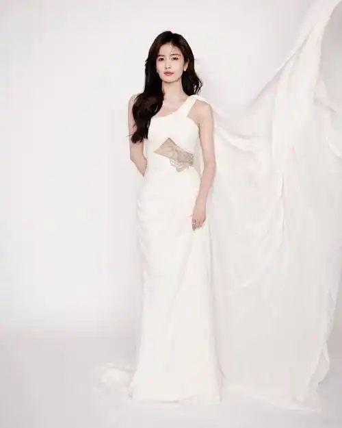 chopard萧邦品牌悦动大使白鹿##白鹿style##白鹿白色拖地长裙