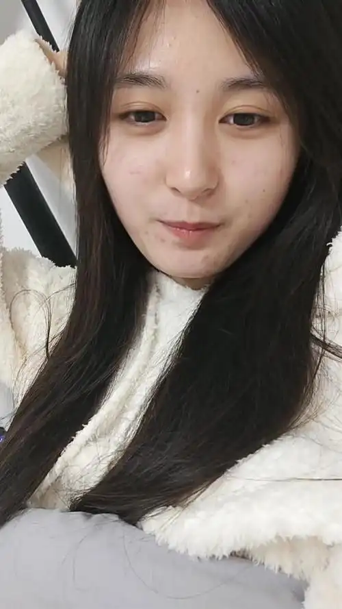 无美颜,素颜小姐姐