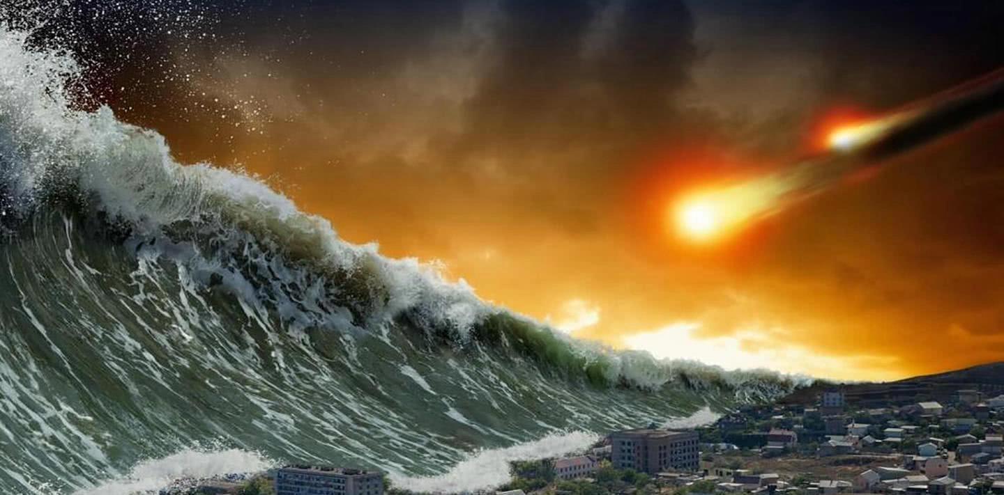 50米海啸来袭到底是跑向陆地安全还是迎面冲到水里更安全