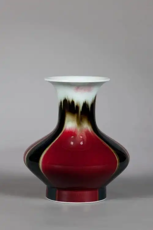 《三阳开泰》 高温窑变釉扁肚瓶 邓希平