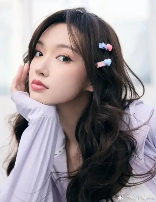 乐华娱乐否认程潇吴宣仪耍大牌,称经过确认,近日网传"