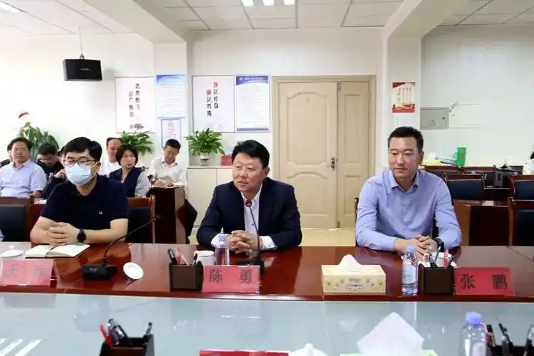 莱西市人大常委会主任陈勇,莱西市委常委,副市长张鹏分别发言,指出本