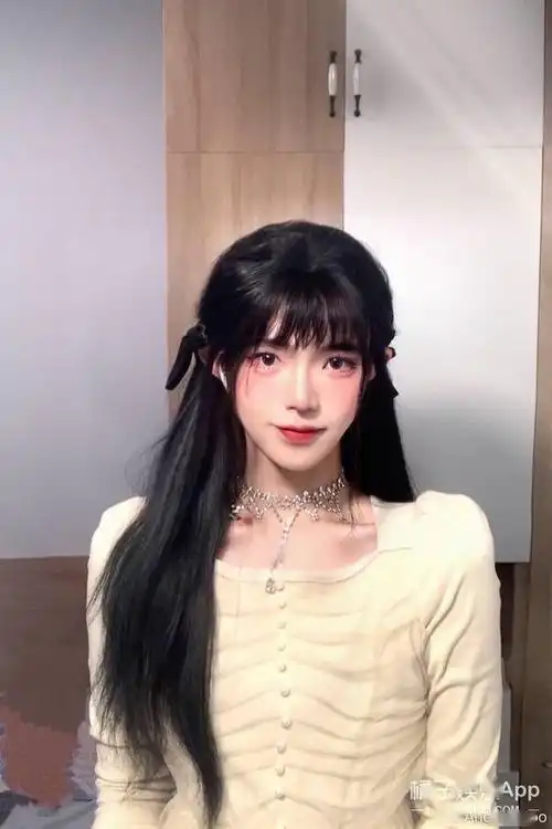 美到模糊性别?这些女装大佬化妆前后对比惊人,叫声老婆不过分吧