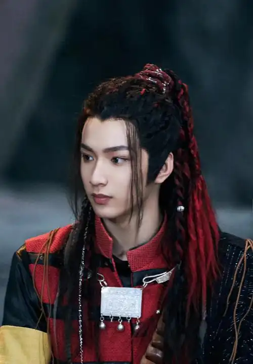 古装的刘耀文也太帅了吧,一整个被惊艳到了,期待刘耀文的精彩.96