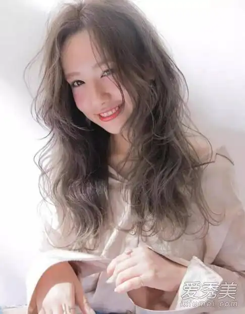 2018最新烫发长发发型top5 随便一款都好看!