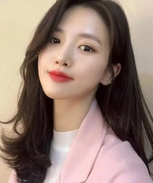 你的脸型密切相关.为什么鹅蛋脸是高价值的代表?