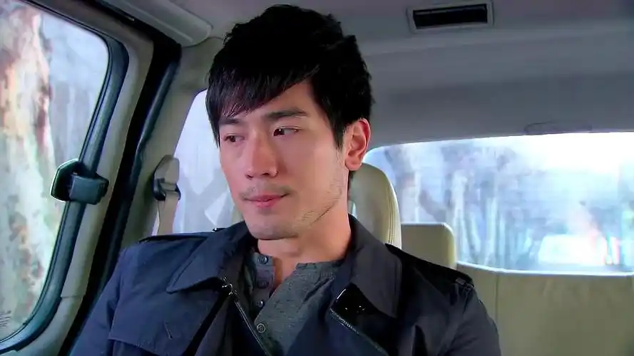 《遇见王沥川》精彩片段,王沥川的眼神,多看一眼都会沦陷