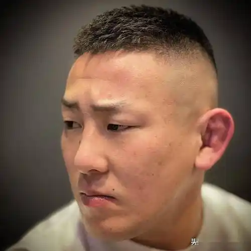 男人30岁上下发型差别到底有多大19款发型告诉你