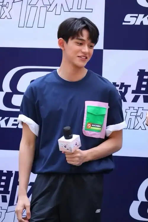 愚人节站姐团建##黄旭熙事业运