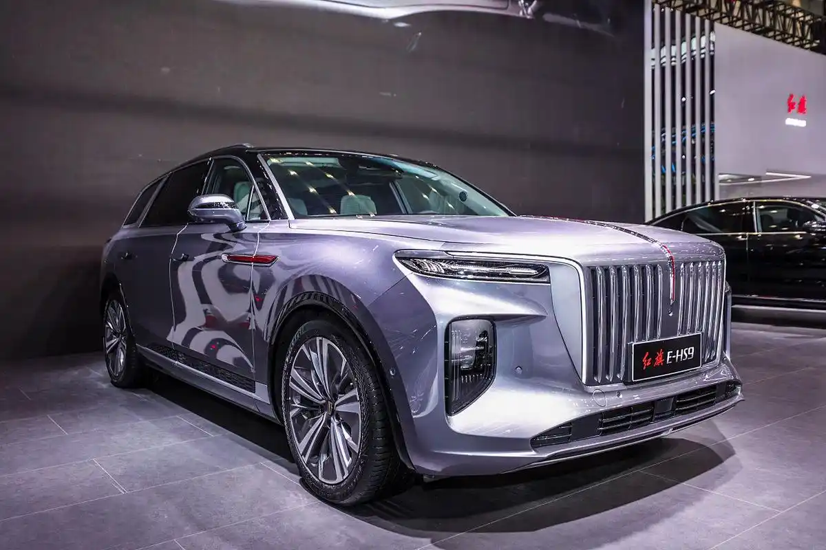 2022款红旗e-hs9是一款豪华电动suv,是中国红旗品牌的旗舰车型.