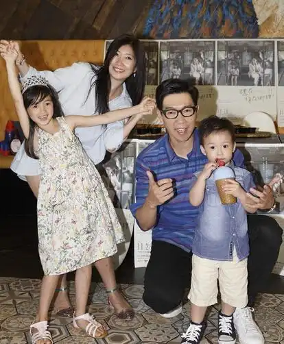 14年婚姻结束!曹格吴速玲官宣离婚,男方被曝酗酒且网络吐槽女方