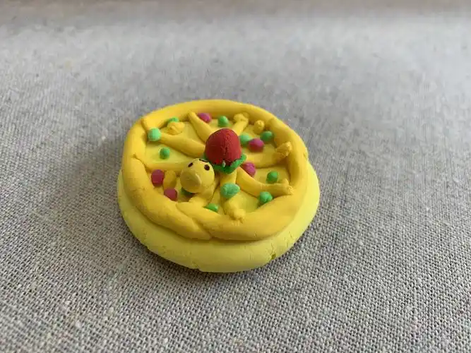 2.3班彩泥作品《美味的点心和水果》