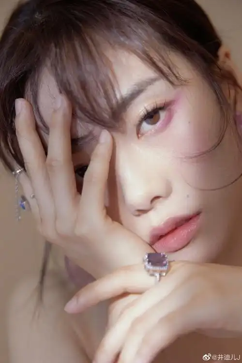 井迪新歌追光旅行