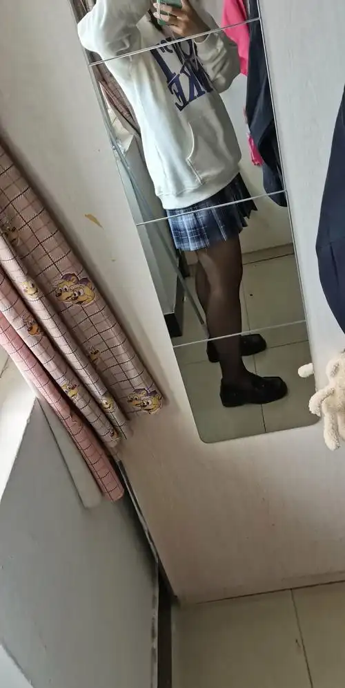 怎么看待胖妹穿jk? - 知乎