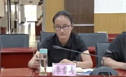 县委书记杨永铸出席会议并讲话,县委副书记,县长李雪涛主持会议.