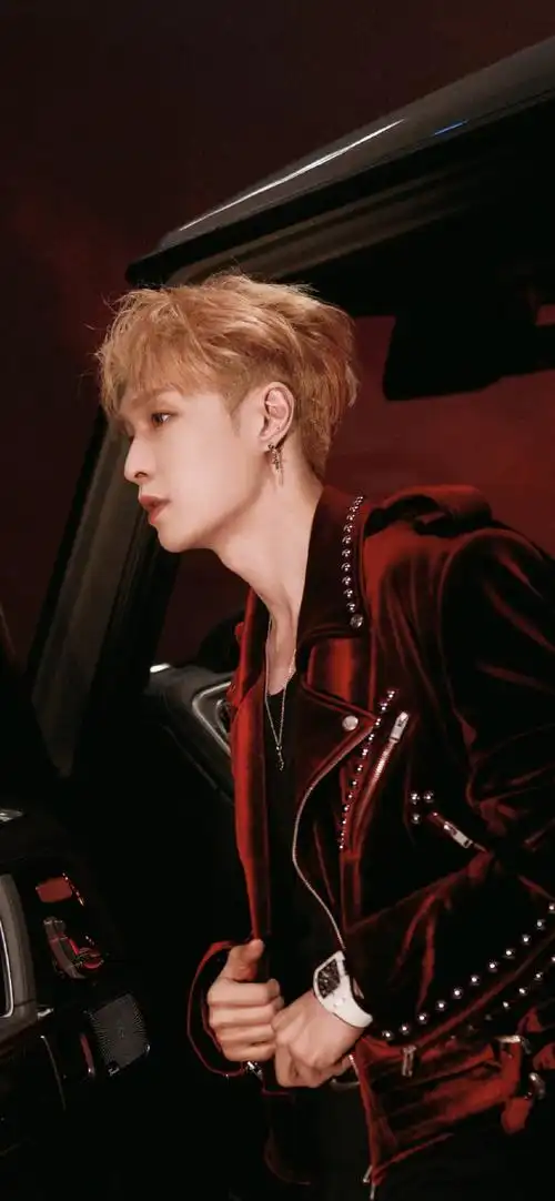 法越馨再拍张艺兴