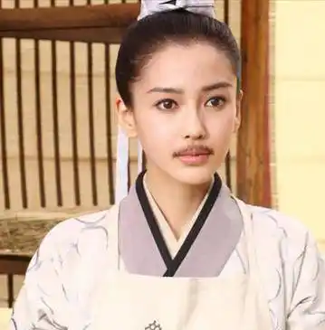 5位女扮男装的明星,谁能告诉我,她们"男"在哪?_胡子_眼影_睫毛