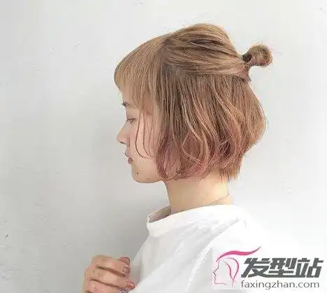 好看的烫发半丸子头发型中短发扎个小揪揪减龄效果max
