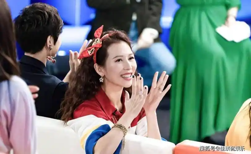 蔡少芬:委身刘銮雄6年,爱过吴奇隆,情定张晋,今50岁幸福美满