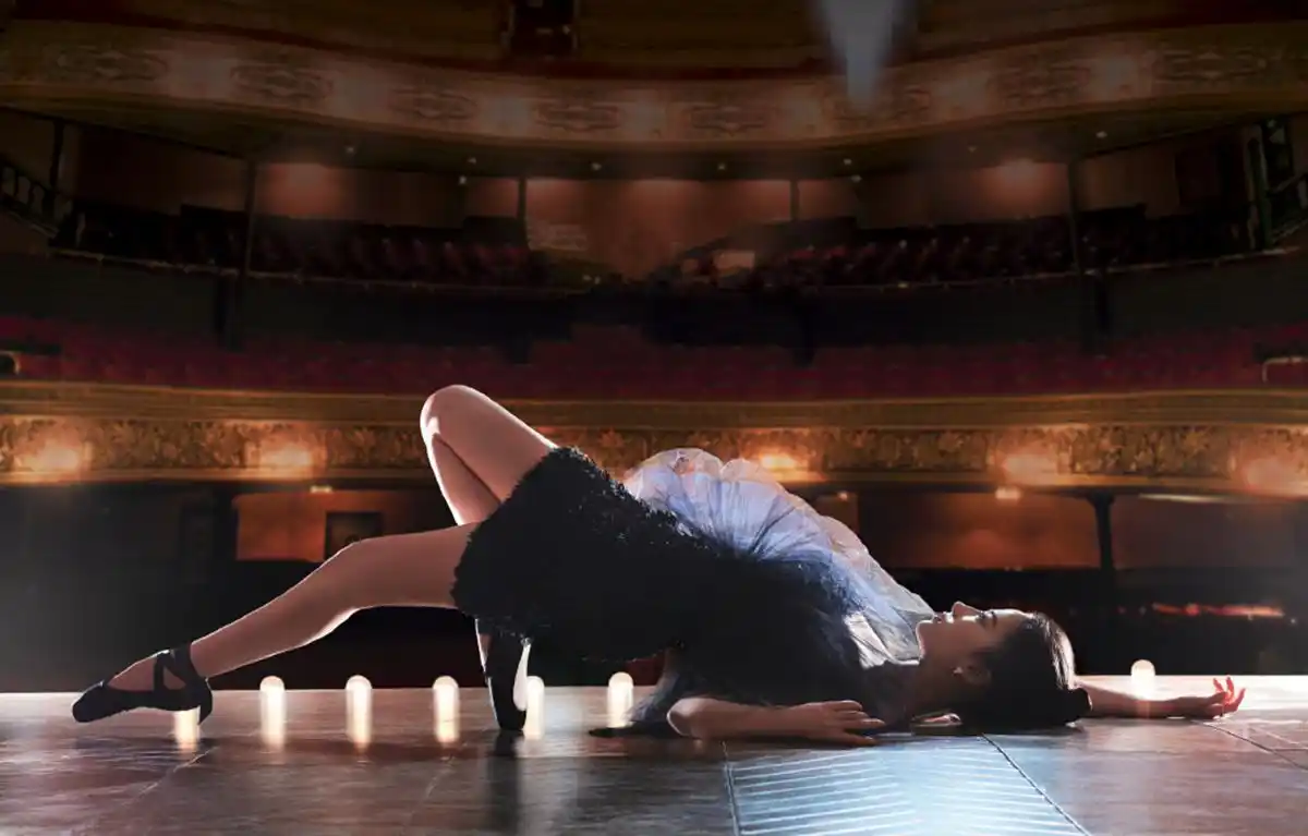 刘亦菲罕见穿舞蹈服秀芭蕾腰网友这姿势我可凹不出来