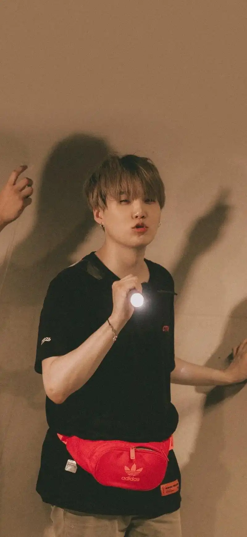 闵玧其 #壁纸 可爱又帅气的男友壁纸93 - 抖音