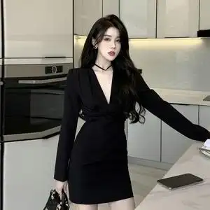 黑色深v长袖修身性感连衣裙女春装新款显瘦气质短裙夜场上班衣服