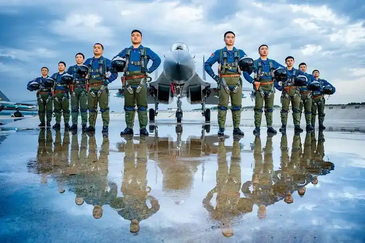 中国人民解放军空军图片