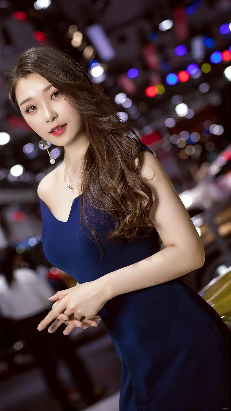 美图:清纯可爱的美女车模