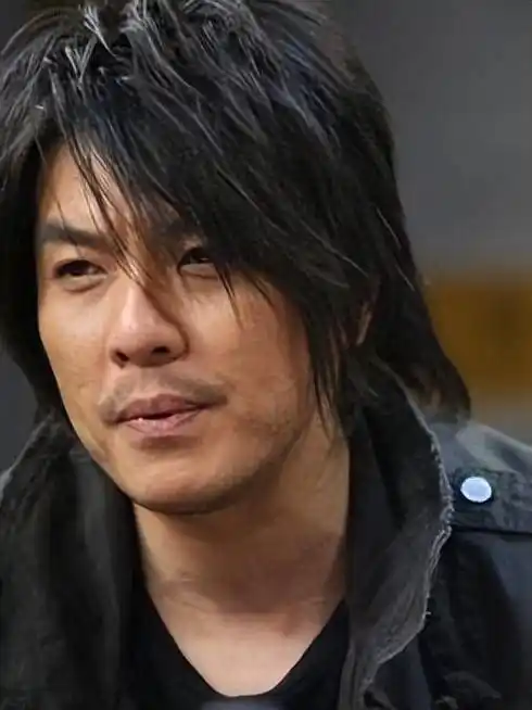 "工地歌王"阿杜:从包工头到一夜成名,为何在巅峰时期隐退?