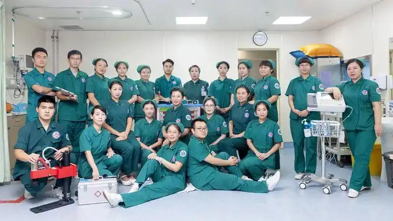 天使因志而美友谊最美护士团队