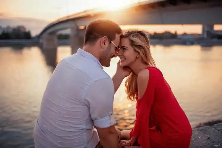 可爱的幸福夫妻